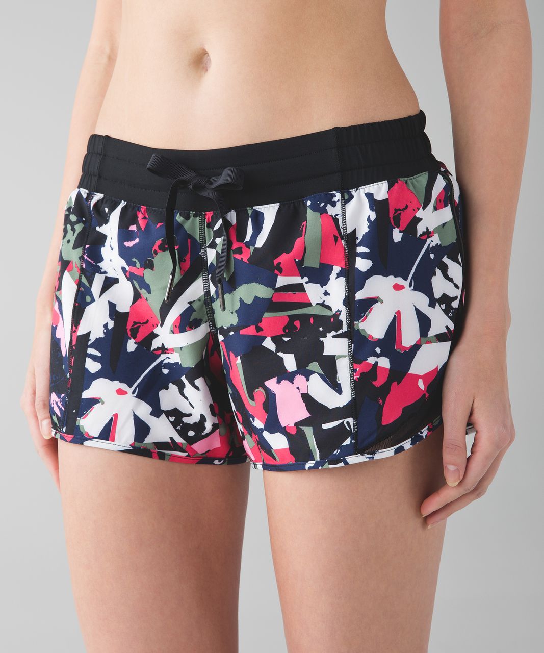 Lululemon Hotty Hot Short (Long) - Pop Cut Boom Juice Multi / Black