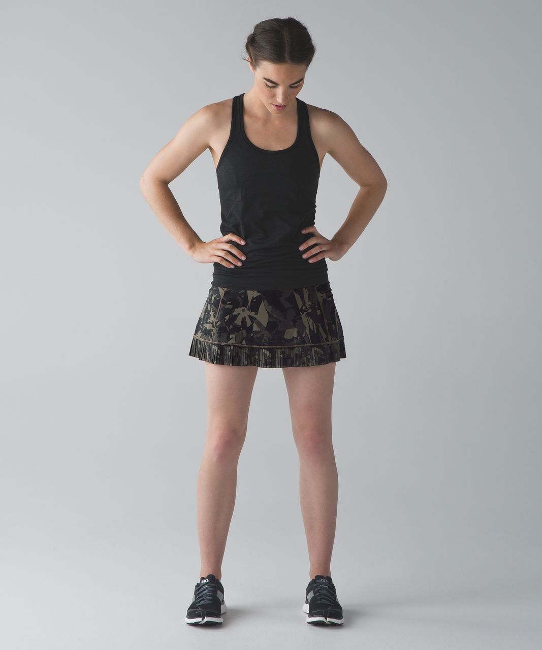 Lululemon City Sky Run By Skirt - Pop Cut Fatigue Green Black / Black