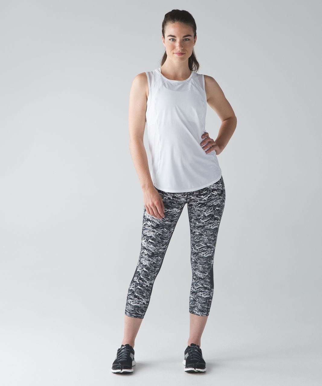 Lululemon Pace Rival Crop - Nami Wave White Black