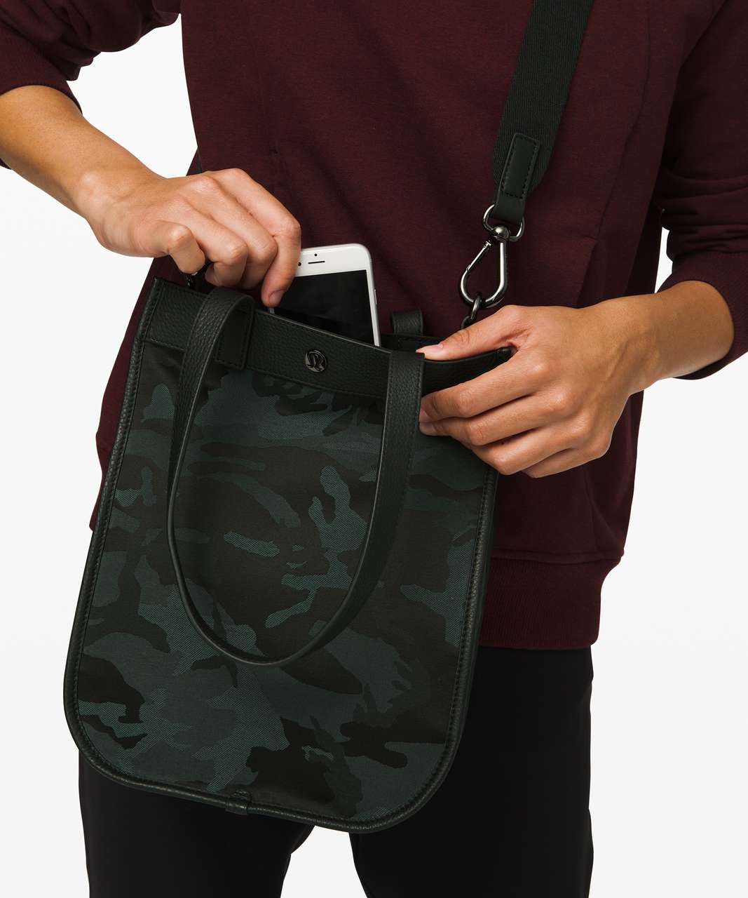 Lululemon Everywhere Belt Bag, 1L (Fragment Camo Jacquard Black Deep Coal)