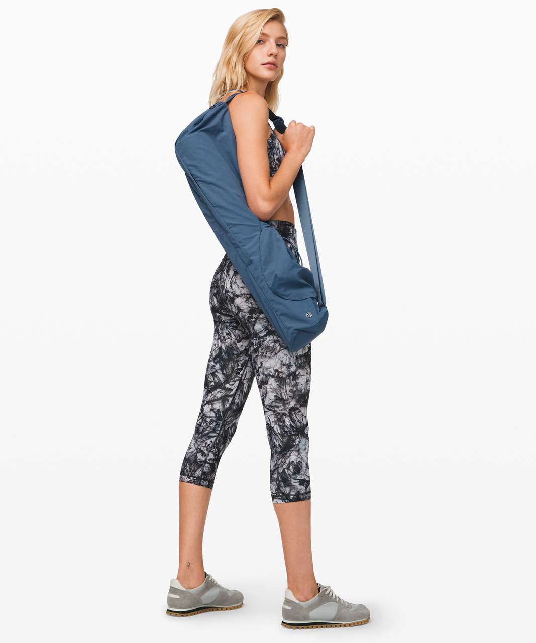 Lululemon The Yoga Mat Bag *16L - Code Blue