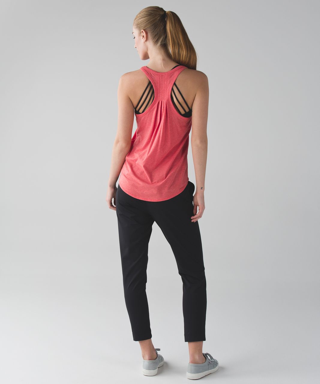 Lululemon Yogi Everyday Tank - Heathered Cape Red