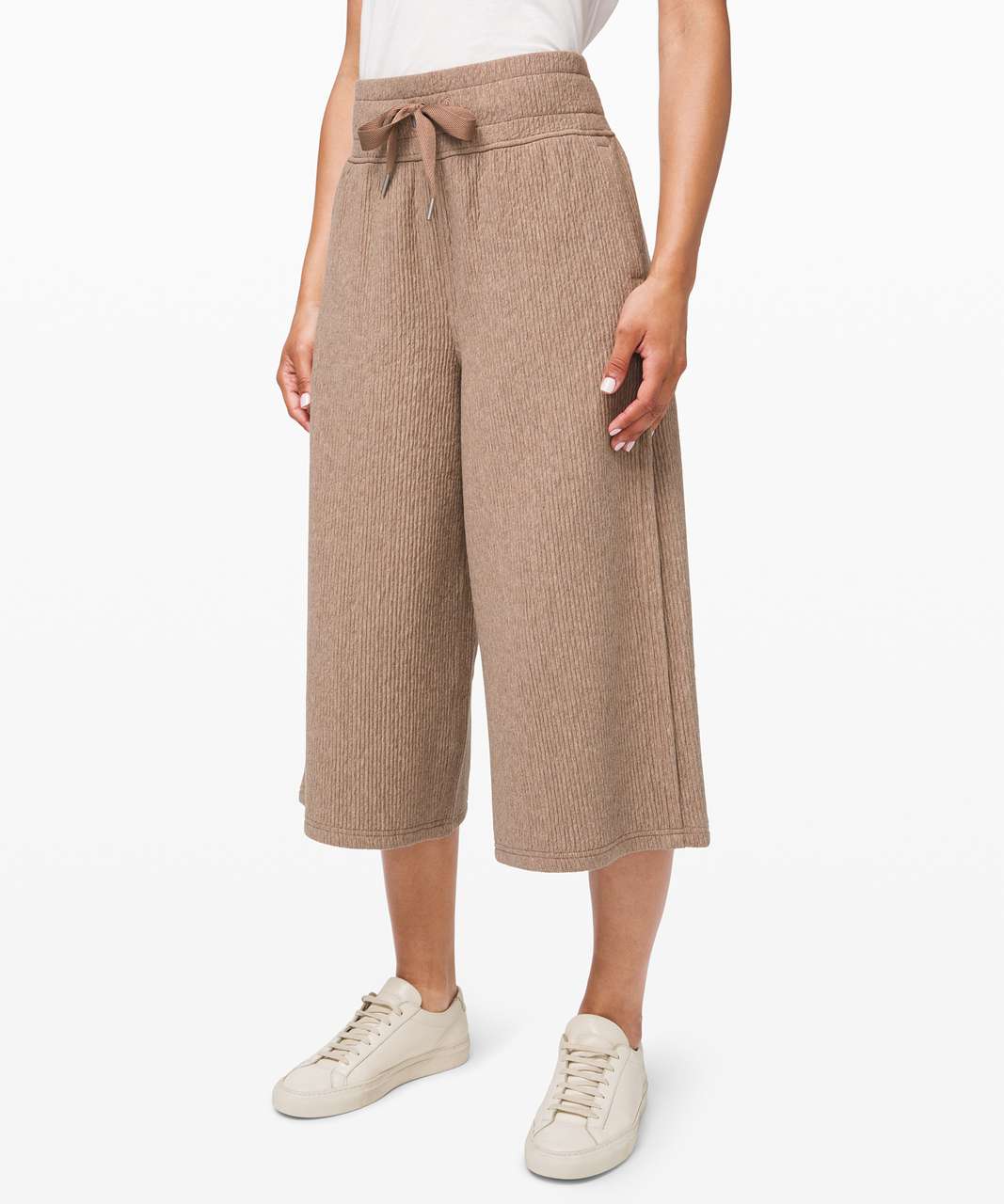 Lululemon Retreat Yourself Crop - Heathered Soft Sand