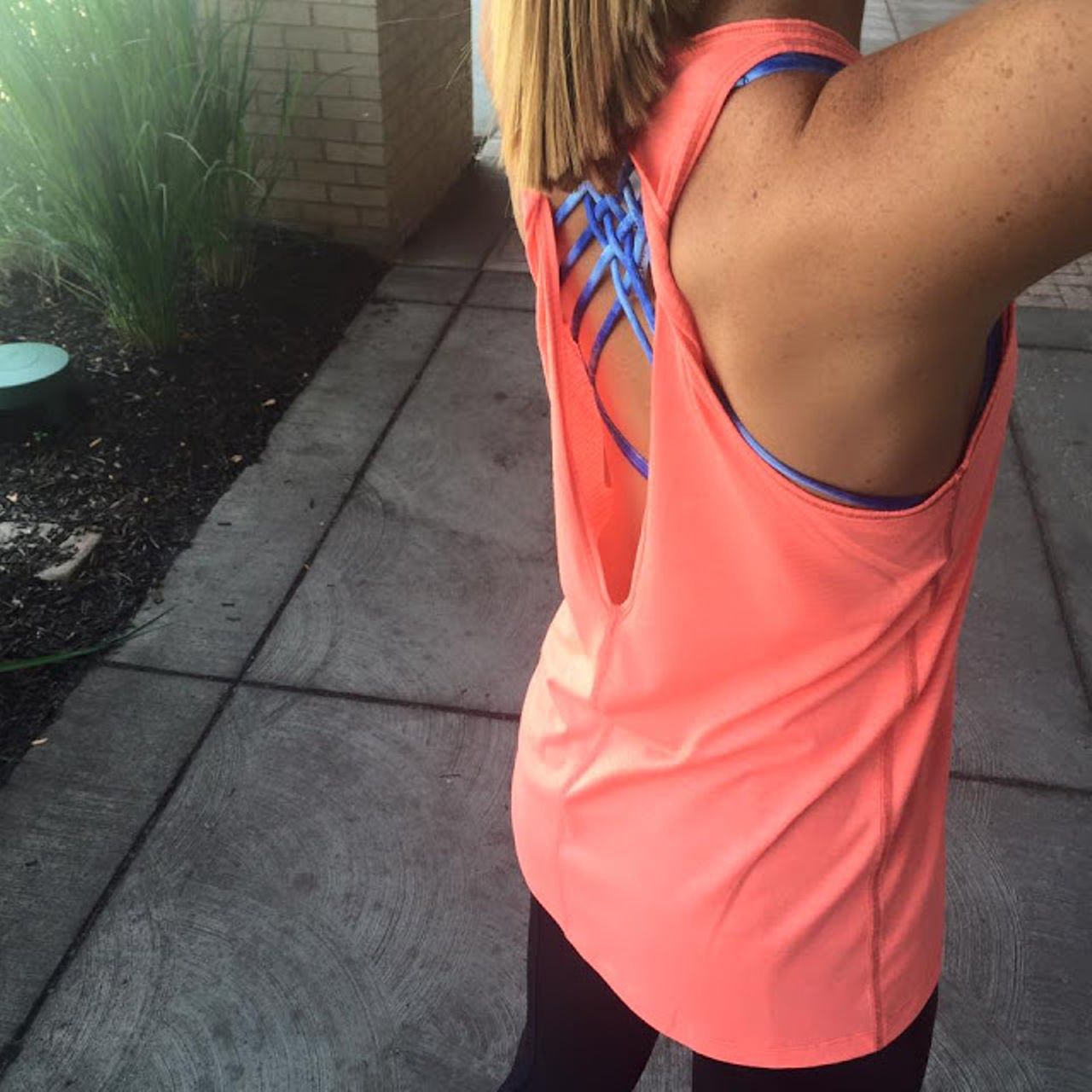 Lululemon Trapeze Twist Tank - Heathered Grapefruit