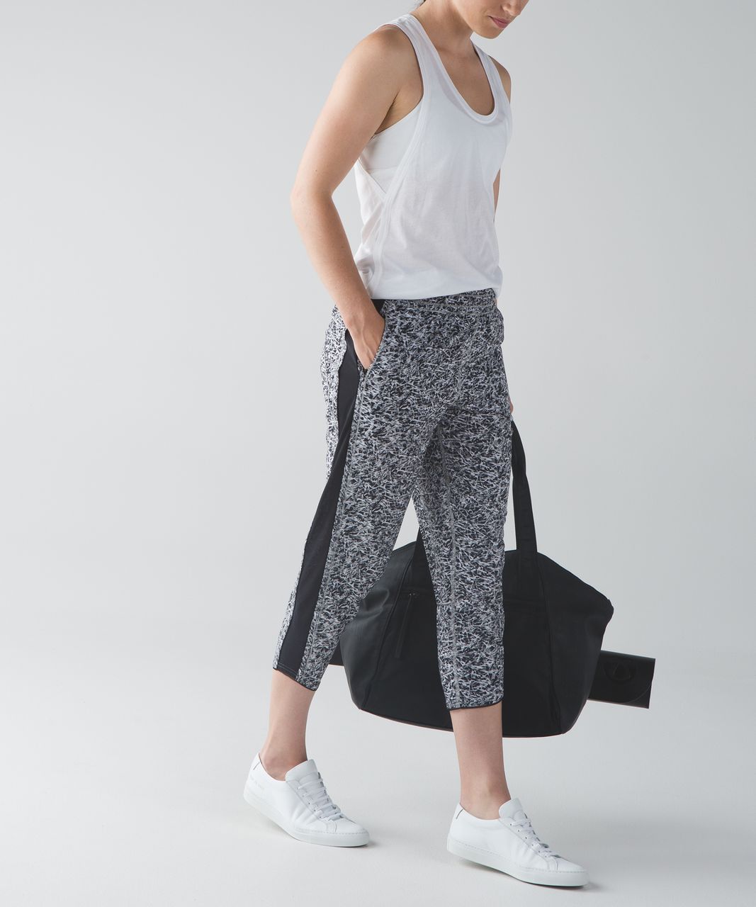 Lululemon For Love Crop - Mini Ripple White Seal Grey / Black