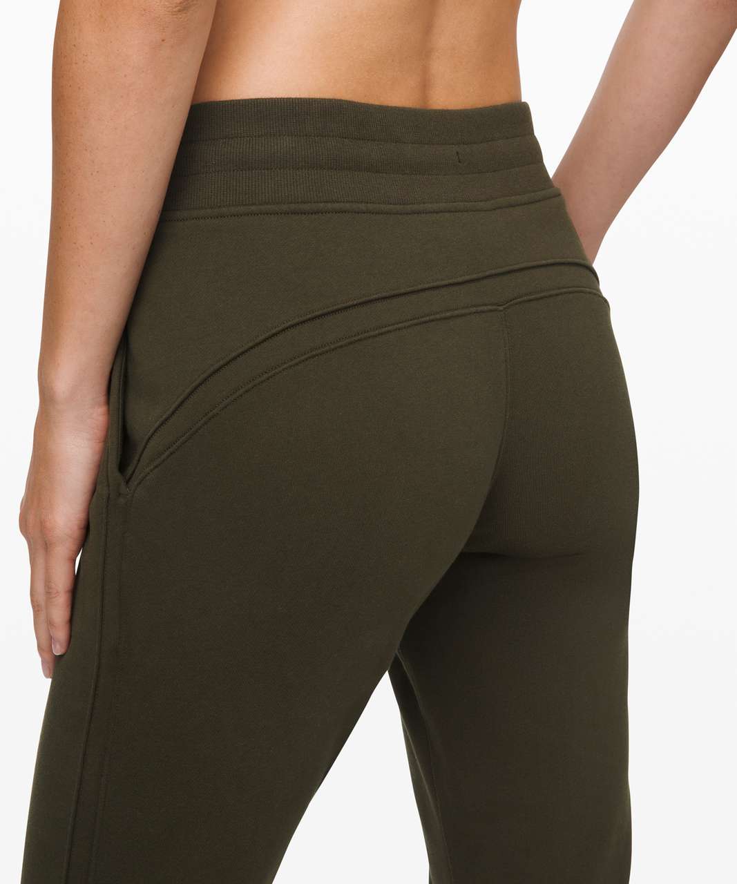 Medium Olive & Dark Olive 💚 Daylight vs Indoors : r/lululemon