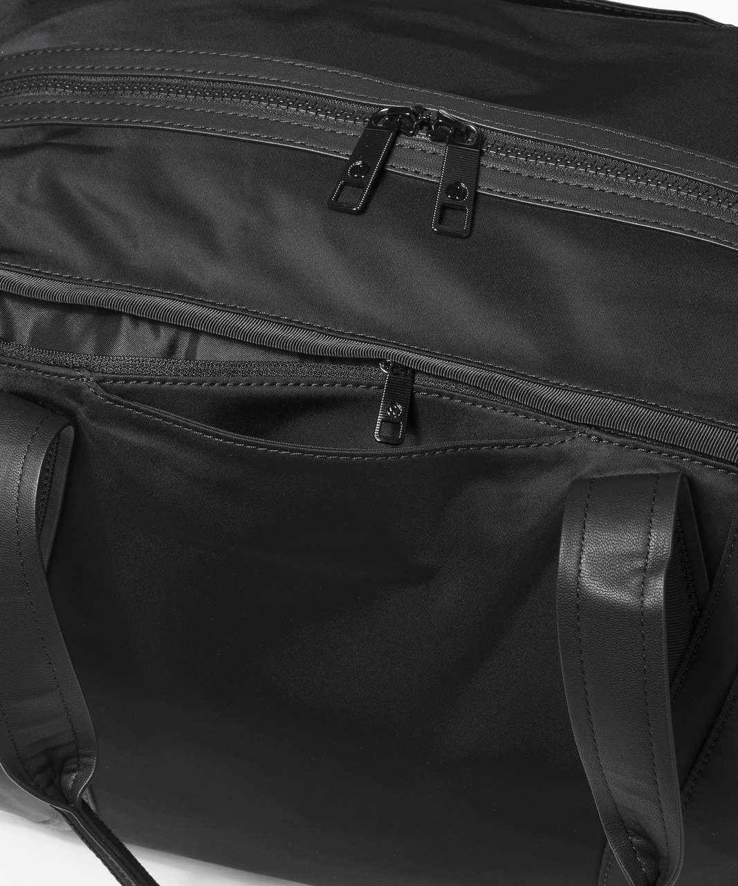 lululemon - Ready, set, weekend. This roomy duffle has