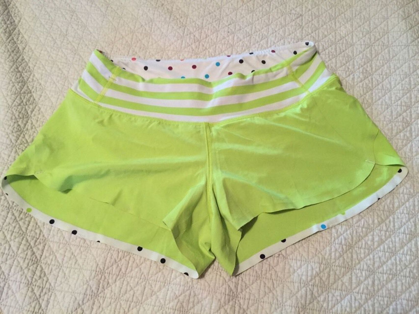 Lululemon Speed Short - 2012 Weawheeze - Lime Green