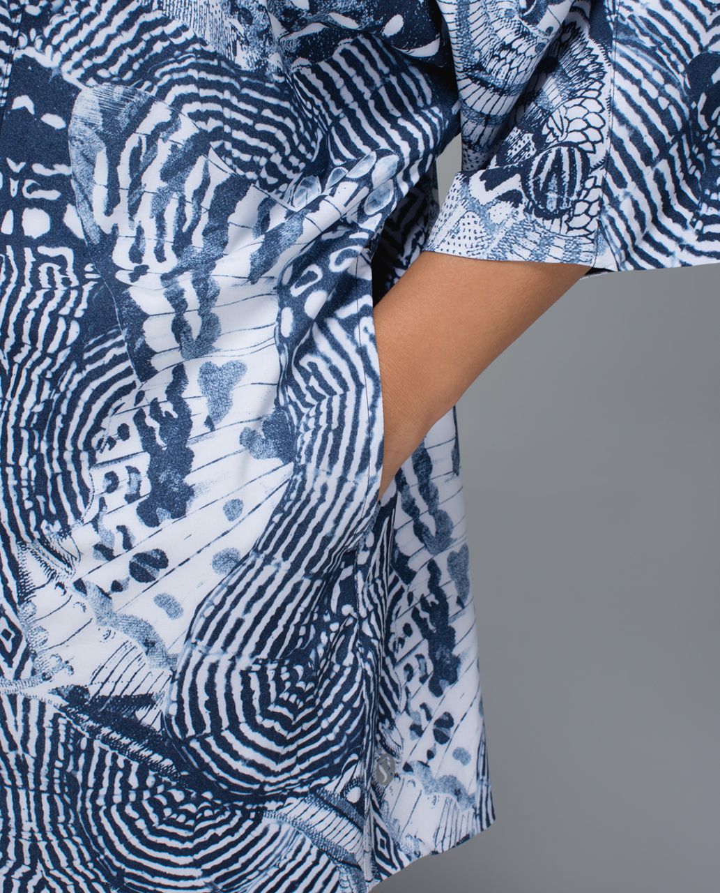 Lululemon Casbah Kimono - Winged Mosaic White Naval Blue / Naval Blue