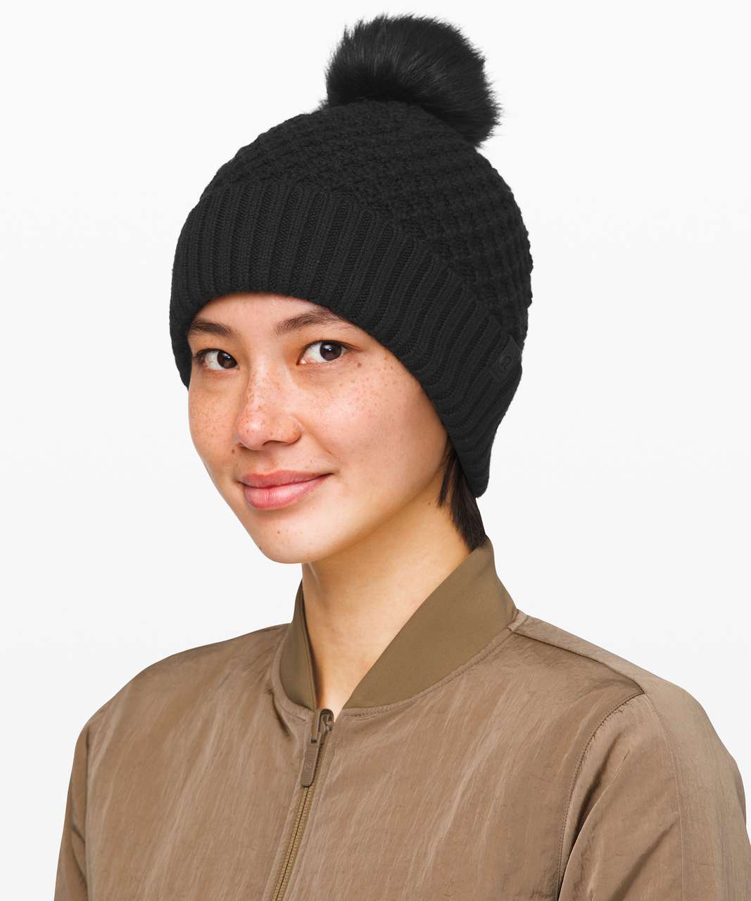 Lululemon Pom to Play Beanie - Black - fanatics