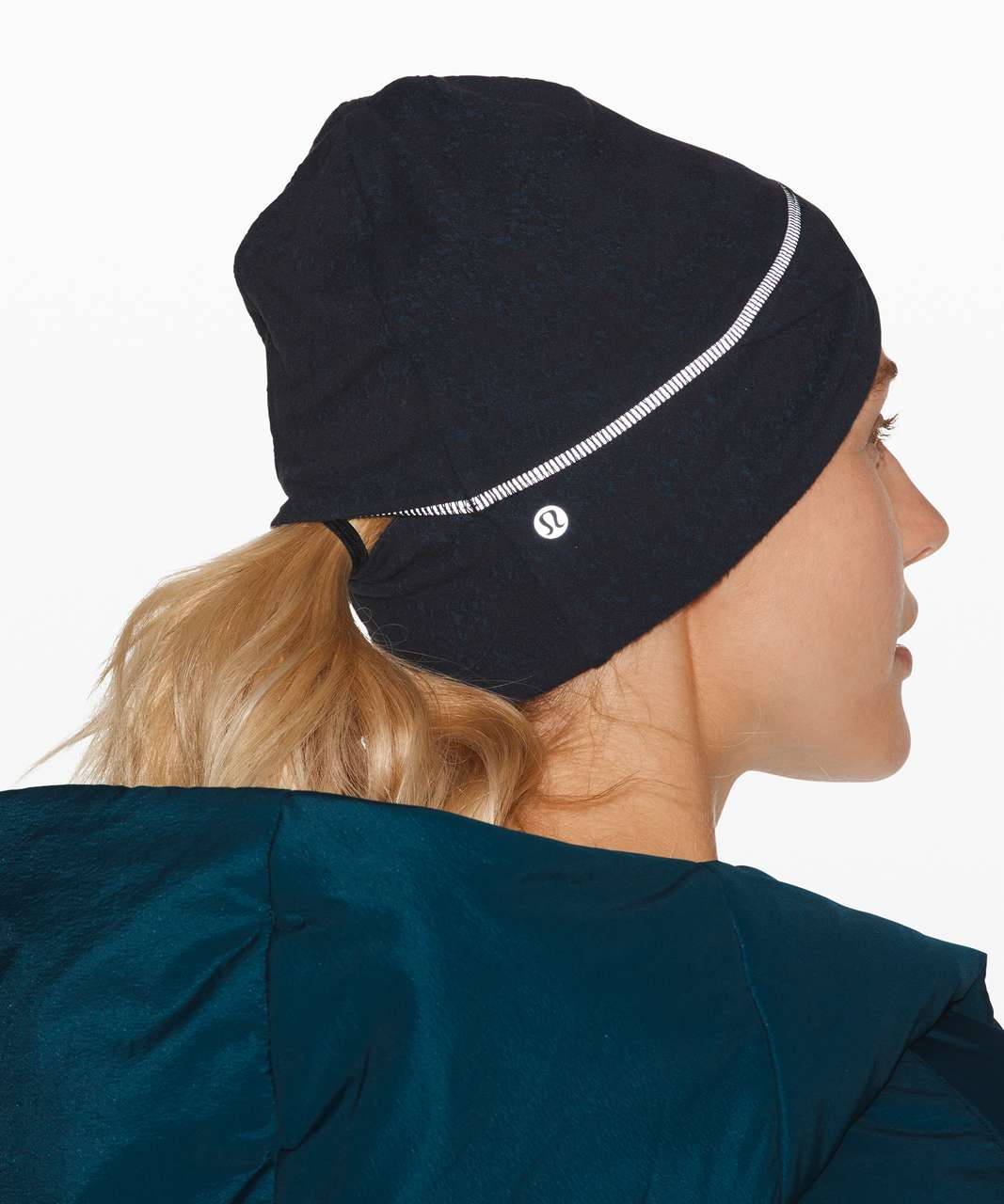 Lululemon Cross Chill Run Beanie - Misted Jacquard Black Nocturnal Teal