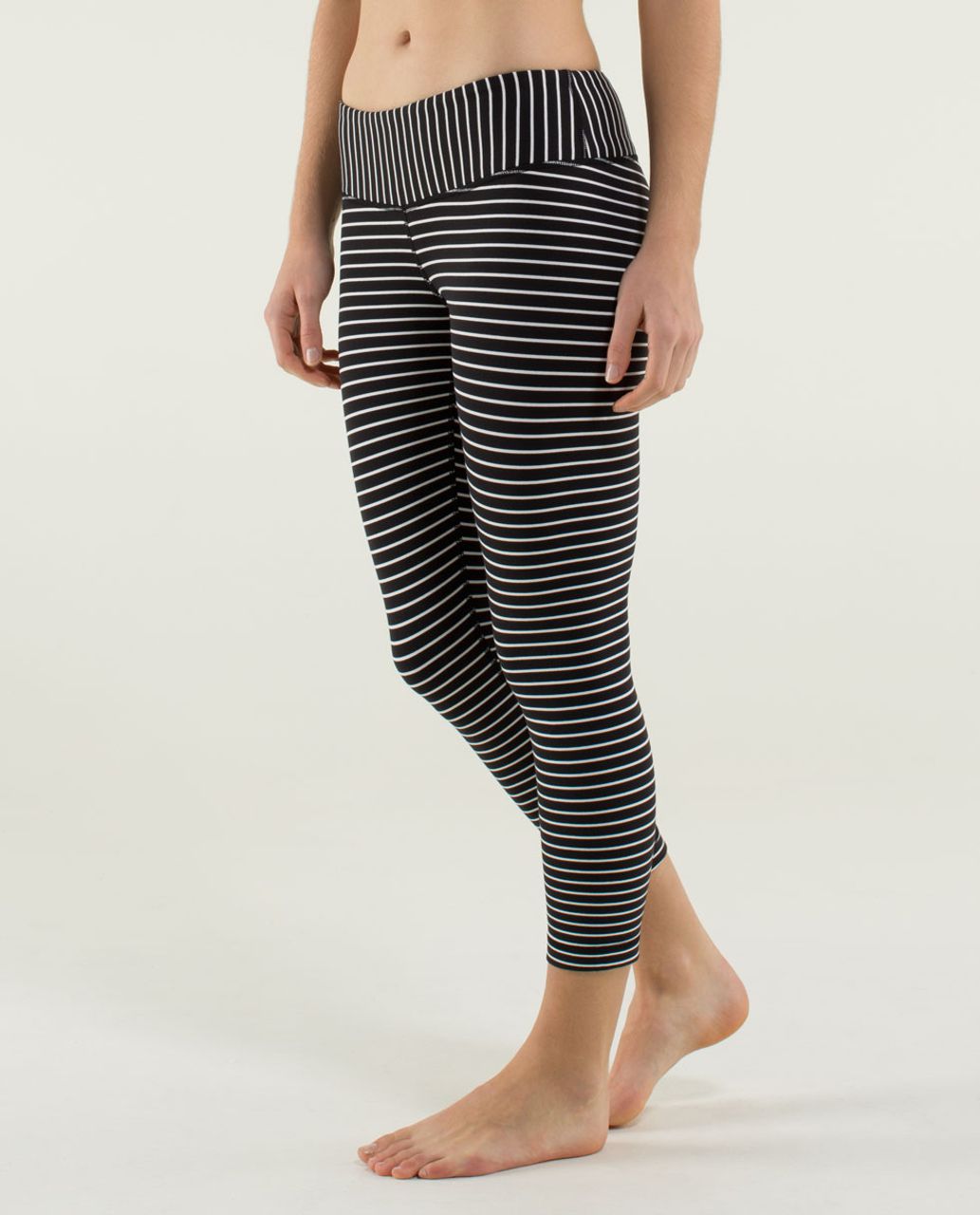 Lululemon Wunder Under Crop Hi-Rise Luon Parallel Stripe Black White size 8  NWT