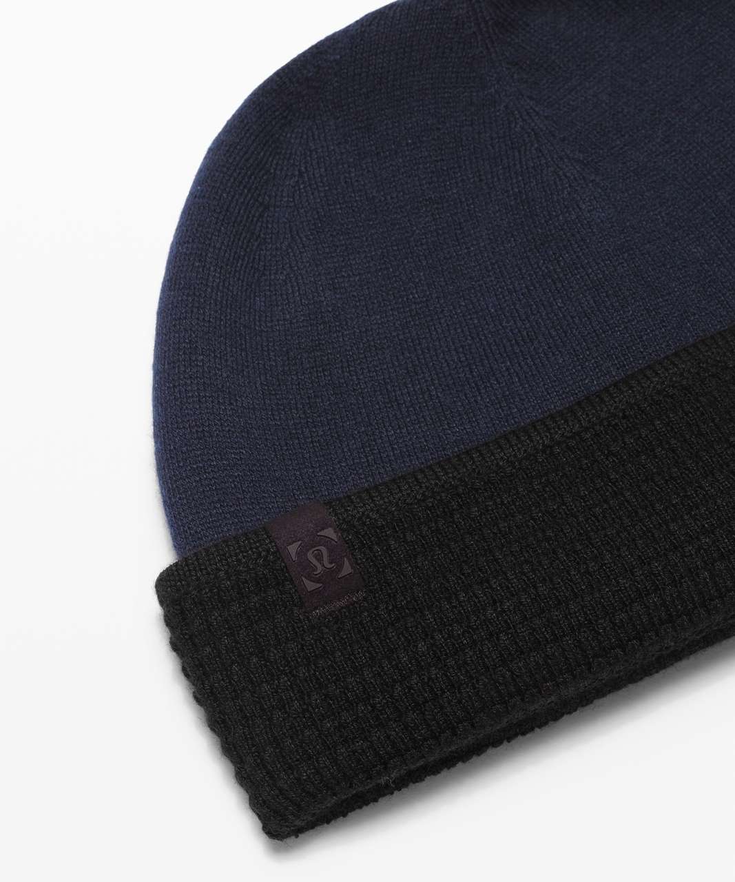 Lululemon Onto Adventure Beanie - Black / True Navy