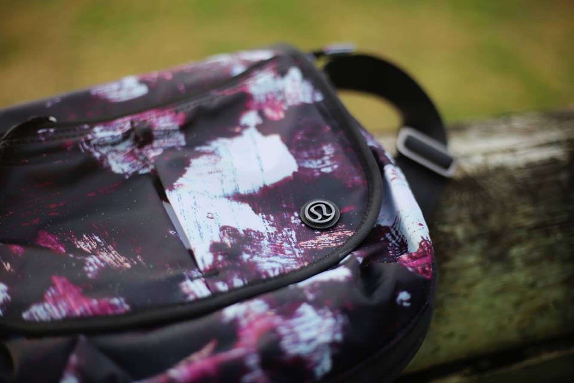 Lululemon The Essentials Bag - Kara Blossom Multi / Black