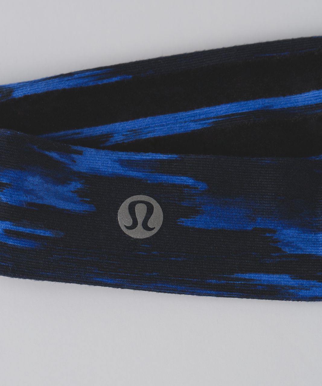 Lululemon Skinny Fly Away Tamer Headband - Painted Animal Sprinkler Black