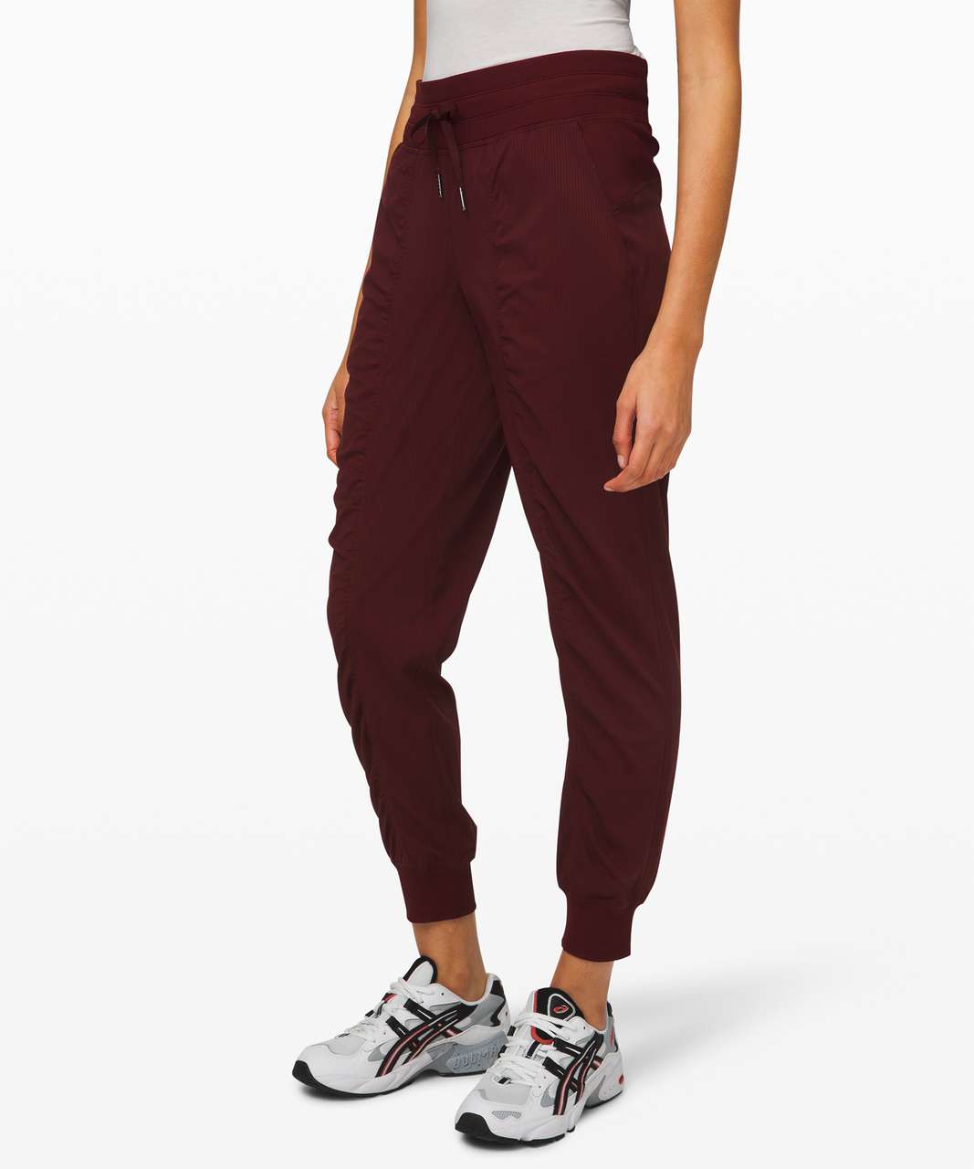 Dance studio joggers are amazing! #lululemoncreator 