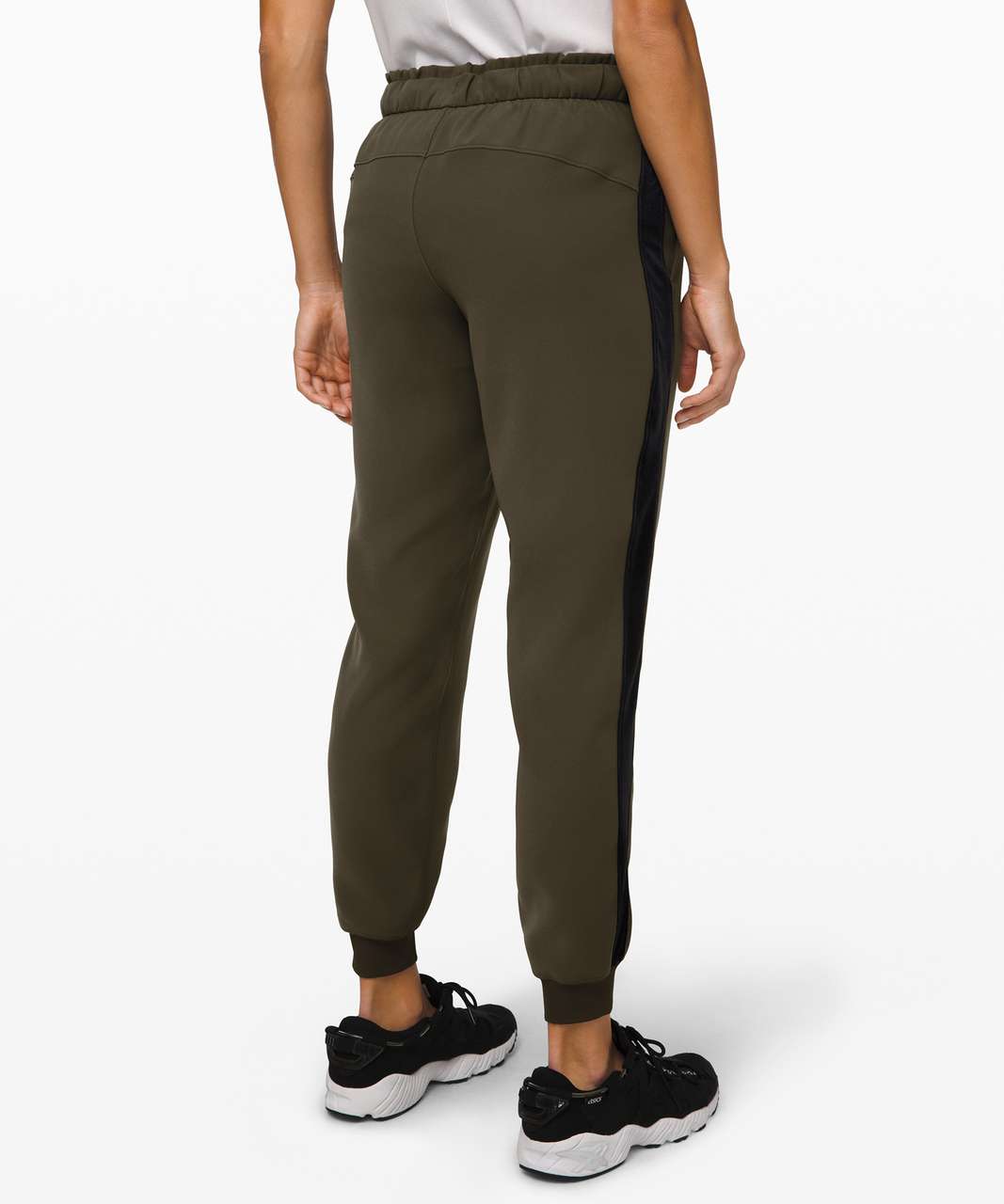 Lululemon On the Fly Jogger *Luxtreme - Garnet - lulu fanatics