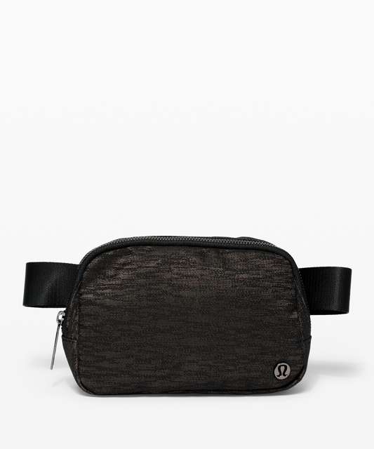 Lululemon Everywhere Belt Bag Crossbody Bag True Navy for Women