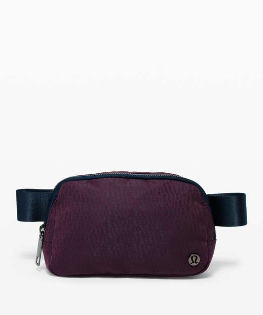 Lululemon Everywhere Belt Bag 2L LARGE 💜 Dark Lavender 💜 NWT *NEW!* Same  DAY ⚡