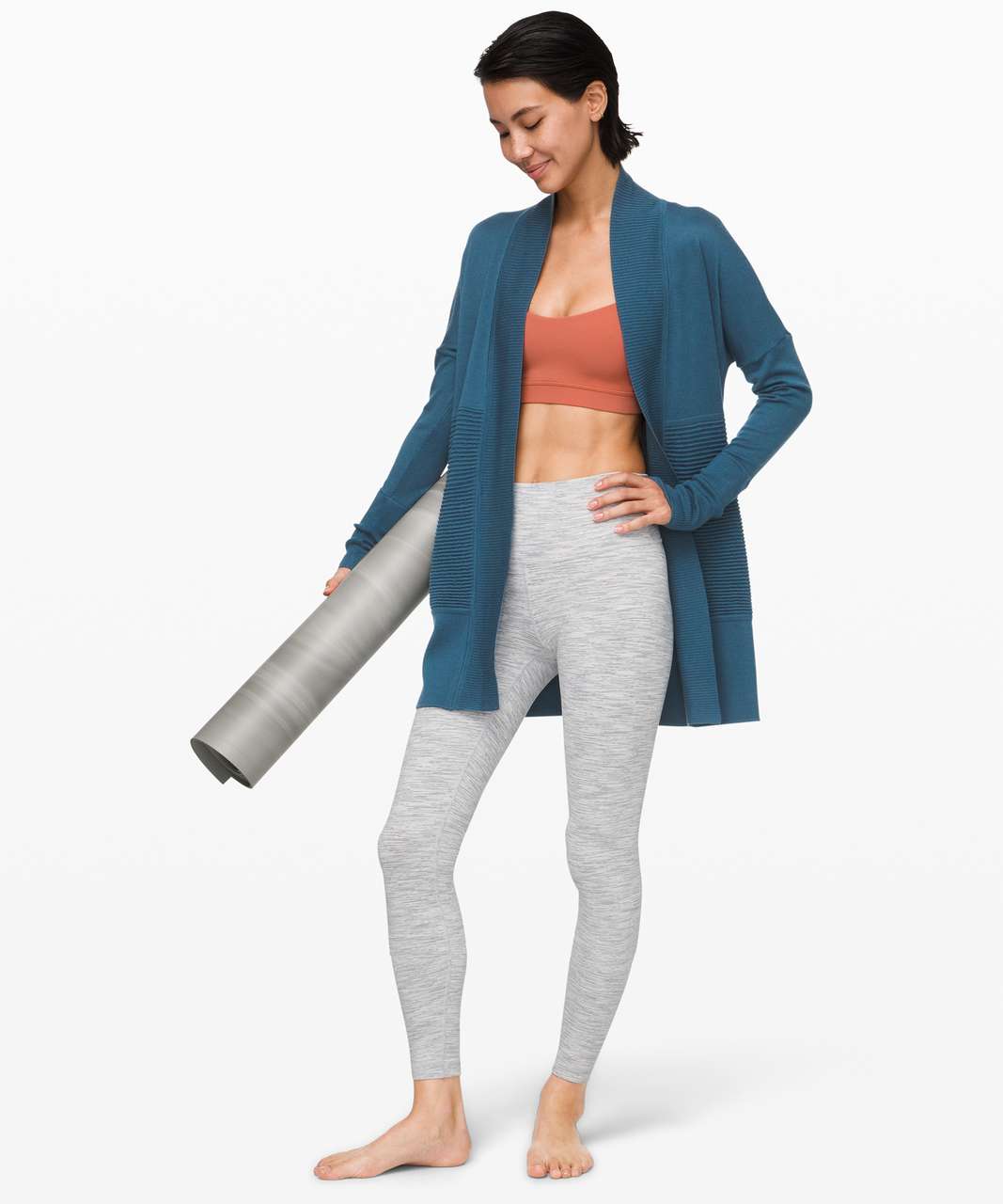 https://storage.googleapis.com/lulu-fanatics/product/52129/1280/lululemon-sit-in-lotus-wrap-ii-petrol-blue-035517-297366.jpg