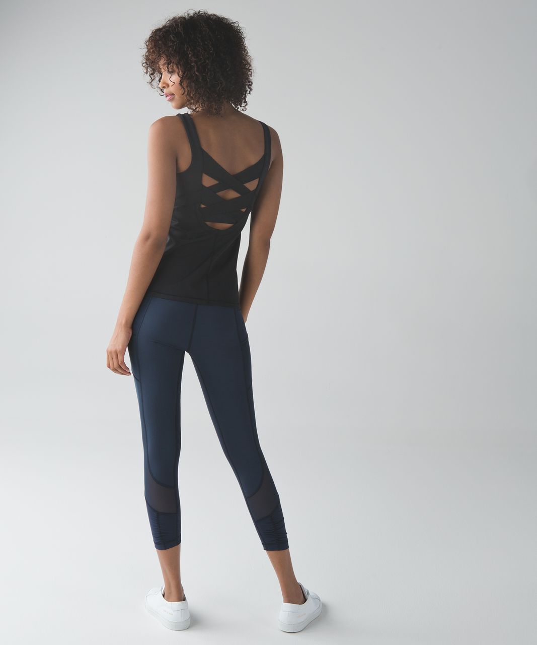 Lululemon Rise and Flow Tank - Black