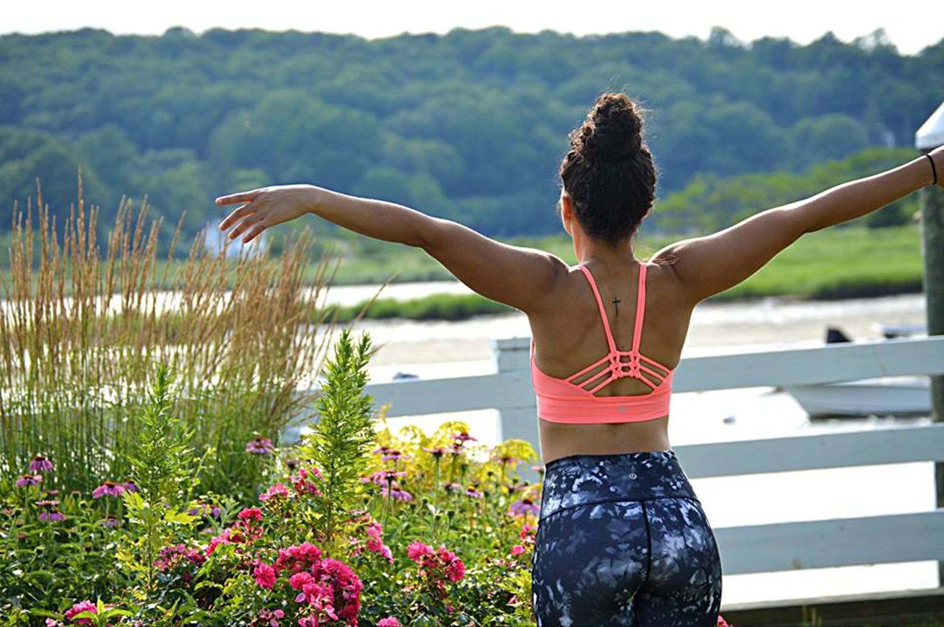 Lululemon Sunshine Salutation Tank - Dusk Dye White Black / Black - lulu  fanatics