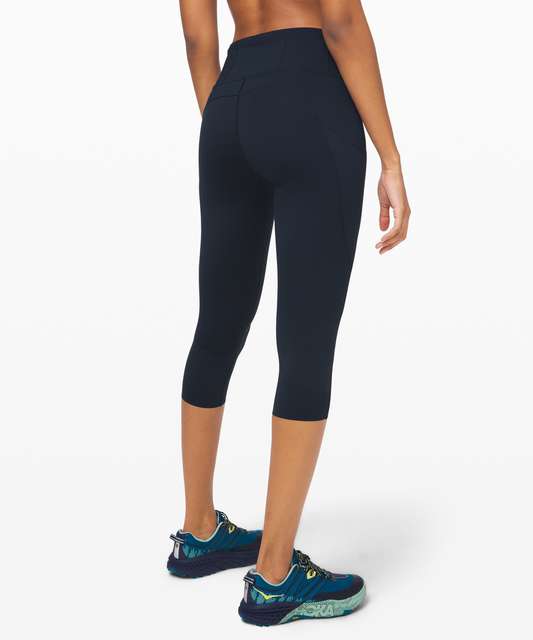 Lululemon Size 8 Fast Free Reflective Crop Nulux Leggings Night Diver Blue