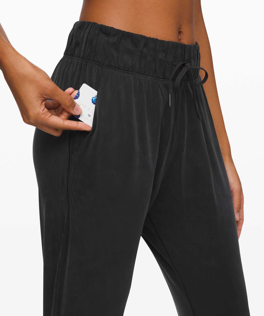 Lululemon wanderer jogger crop black size 2, Women's Fashion, Activewear on  Carousell