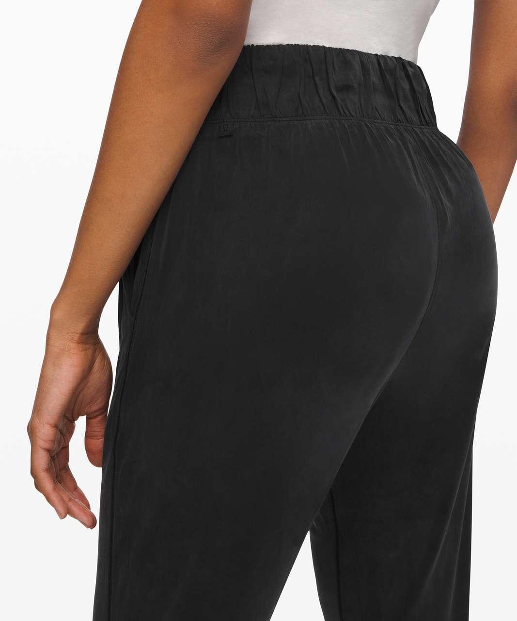 Lululemon wanderer jogger crop black size 2, Women's Fashion, Activewear on  Carousell