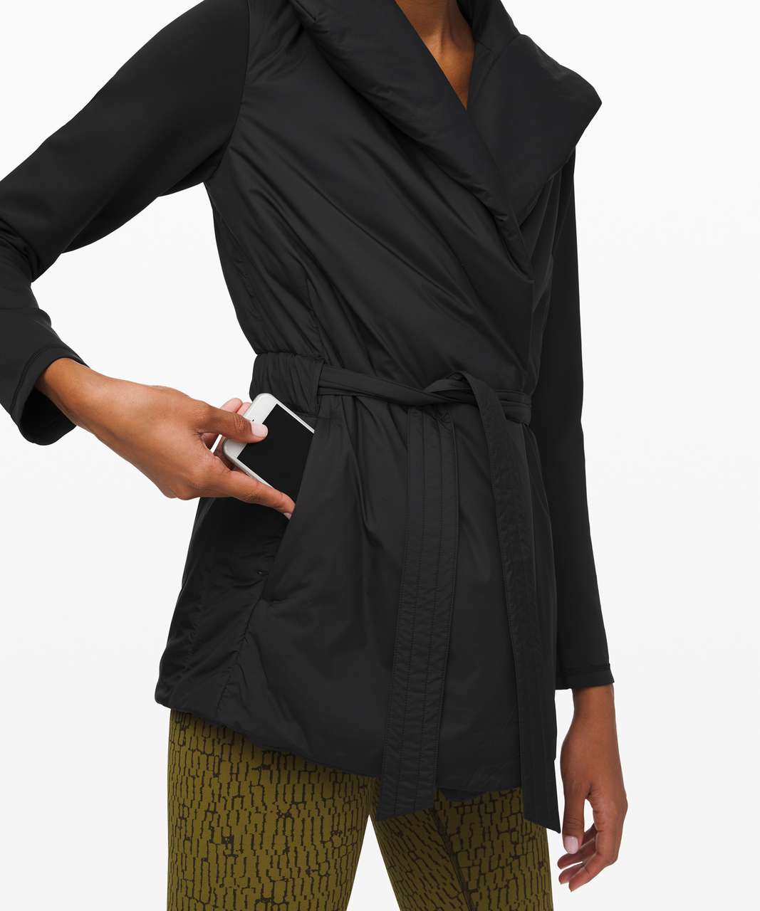 Lululemon Serene Light Wrap - Black