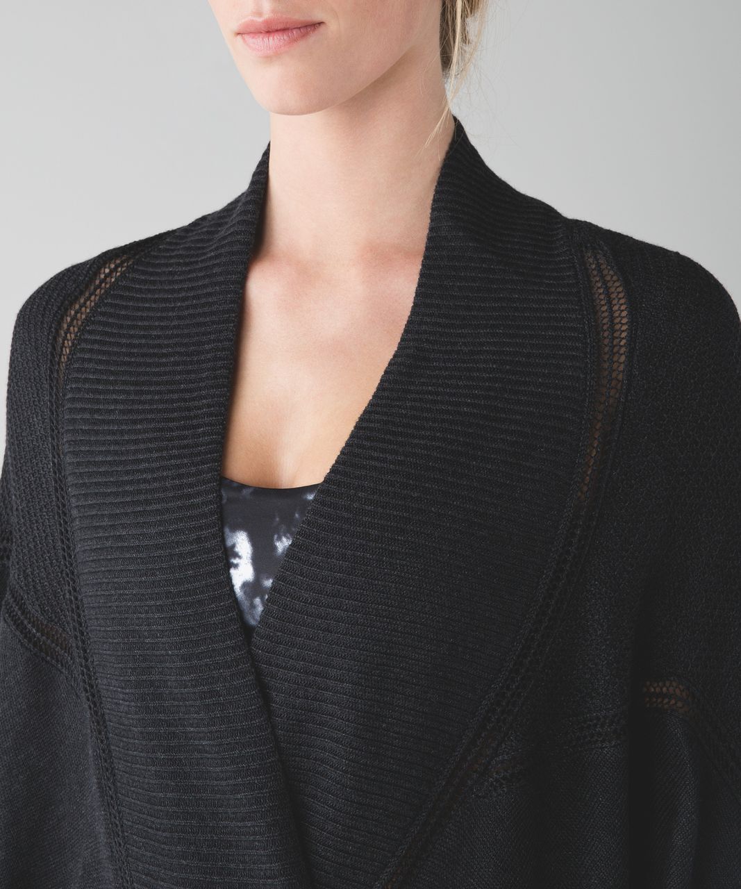 Lululemon Breeze Easy Wrap - Heathered Black