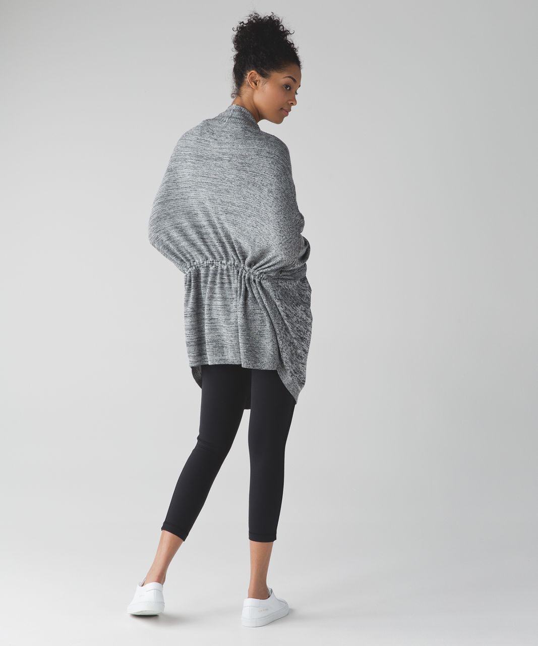 Lululemon Breeze Easy Wrap - Heathered Light Grey / Heathered Deep Coal