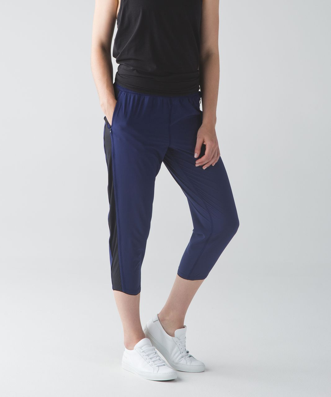 Lululemon For Love Crop - Hero Blue / Black - lulu fanatics