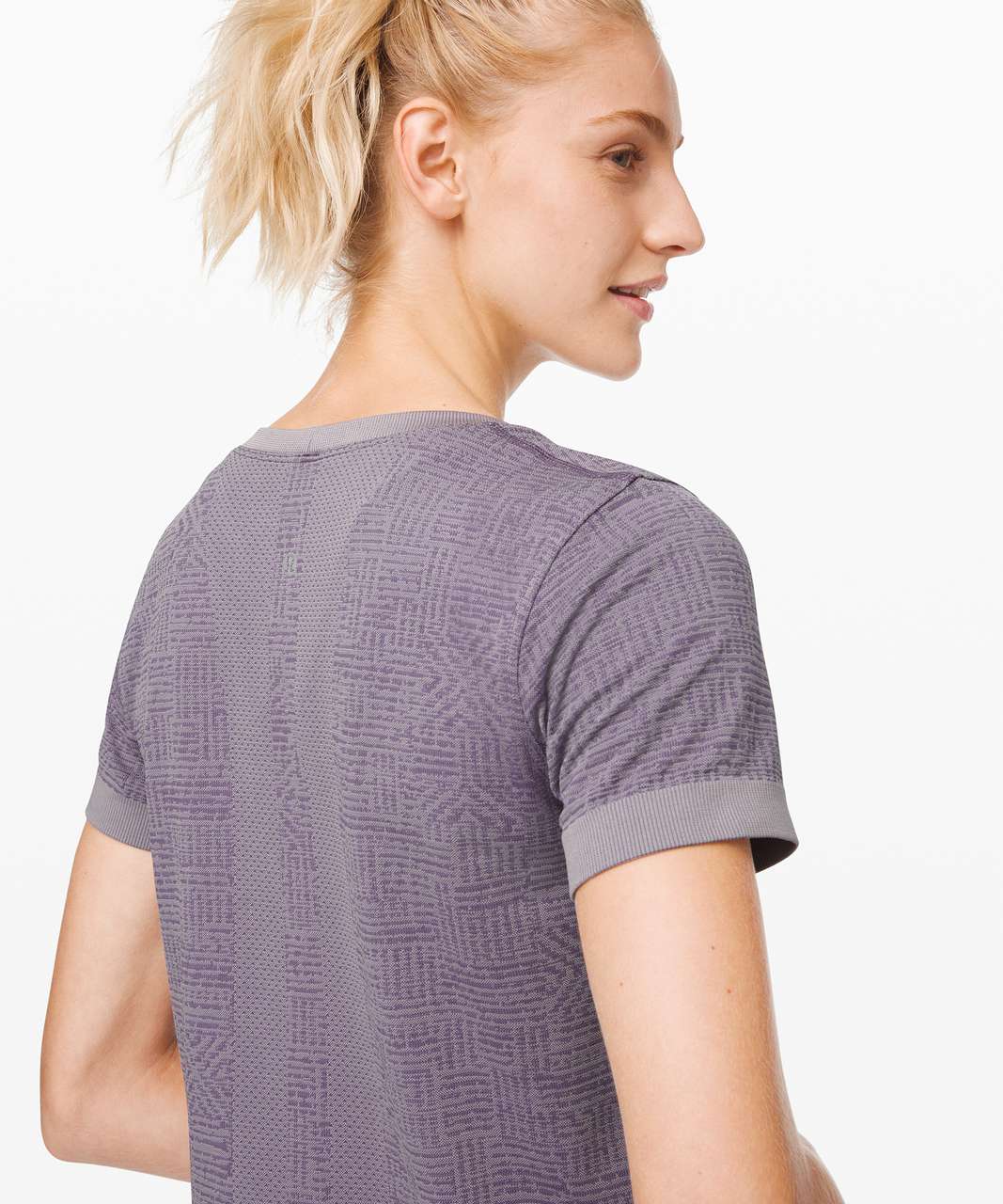 LULULEMON SWIFTLY BREATHE SHORT SLEAVE TOP WISTERIA PURPLE SIZE-4/XS-6/S  NEW