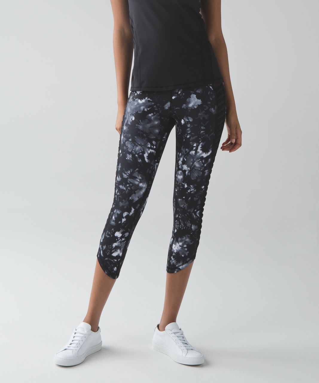 Lululemon Sunshine Salutation Crop (Full-On Luxtreme) - Dusk Dye