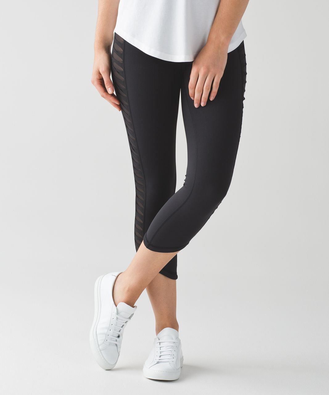 Lululemon Sunshine Salutation Crop (Full-On Luxtreme) - Black