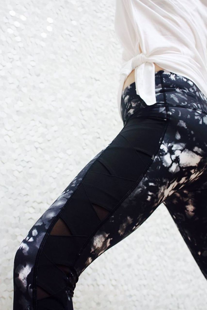 Lululemon Rise and Flow Pant (Full-On Luxtreme) - Dusk Dye White Black / Black