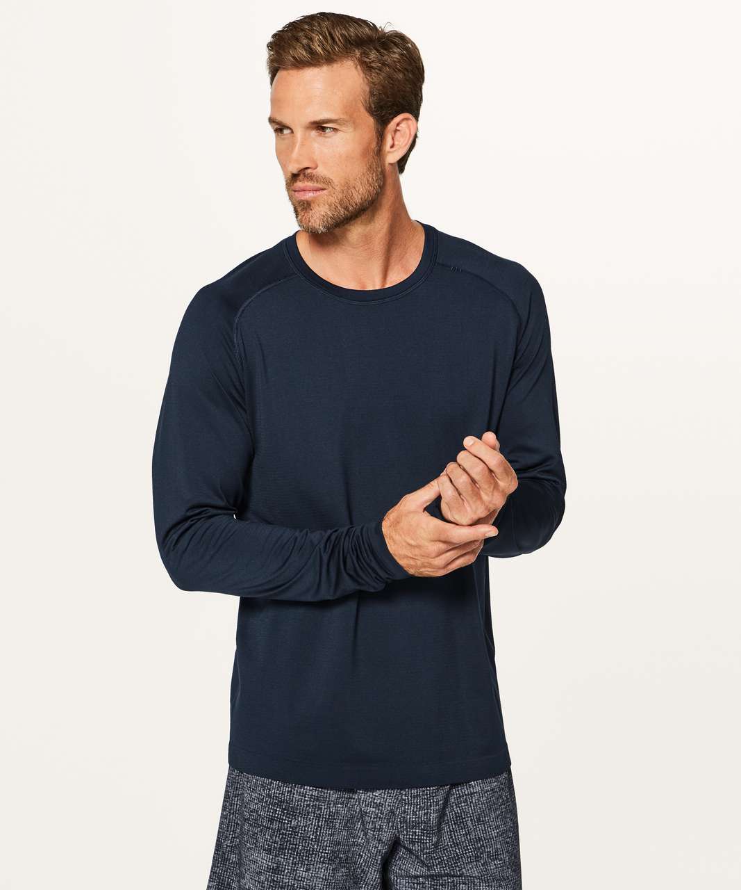 Lululemon Metal Vent Tech Long Sleeve - Nautical Navy / Nautical Navy