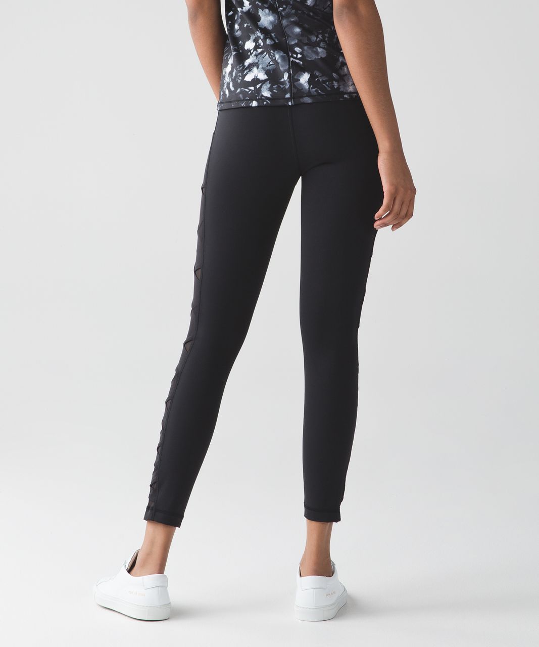 lululemon rise and flow pant