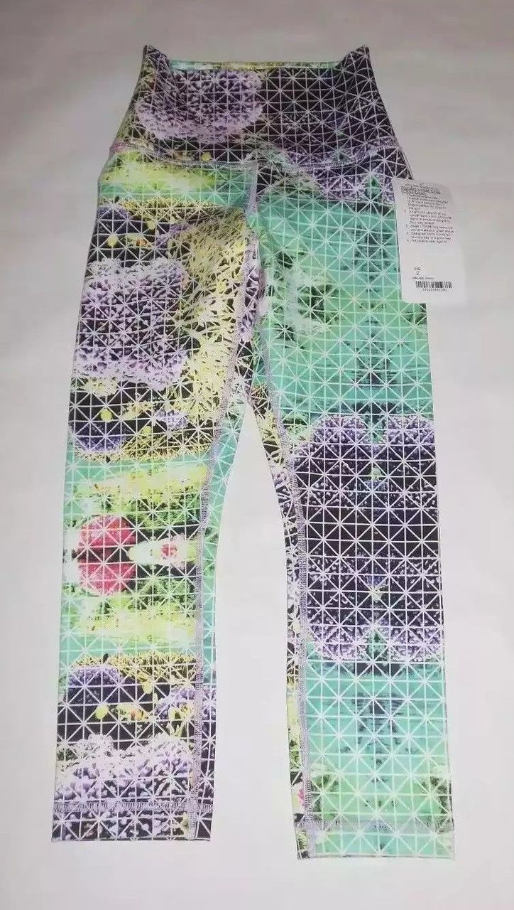 Lululemon Wunder Under Crop II *Full-On Luon (Roll Down) - Paradise Grid Very Green Multi