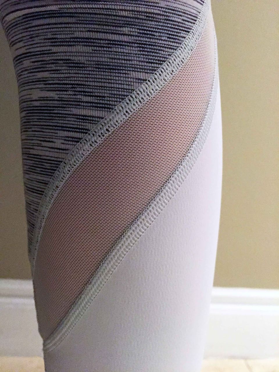 Lululemon Wunder Under Crop II (Roll Down Mesh) - Wee Are From Space Silver Spoon / Silver Spoon