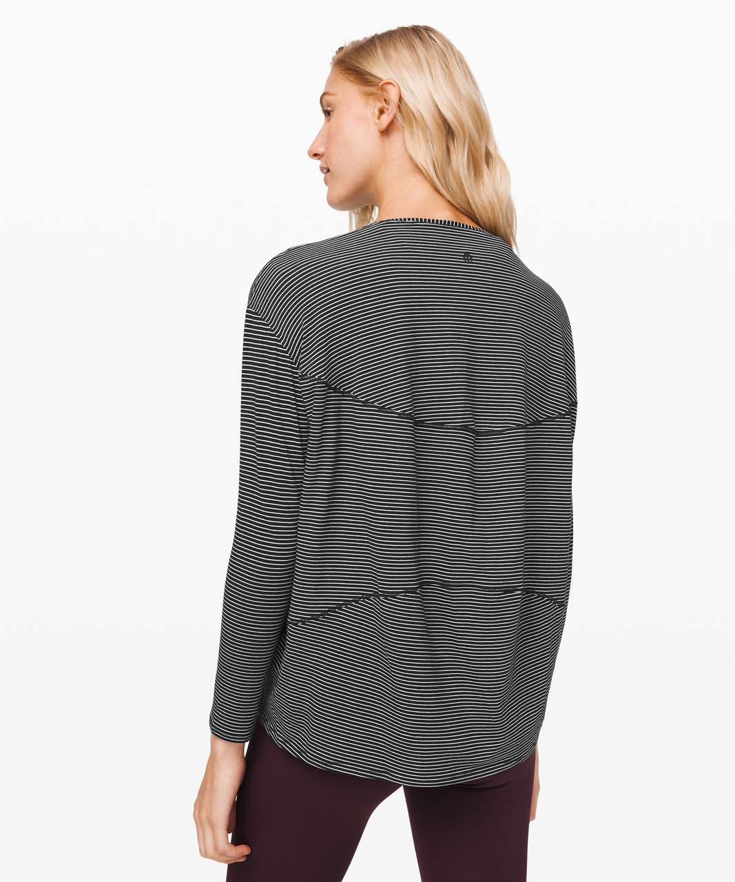 新品lululemon Back In Action Long Sleeve白黒-