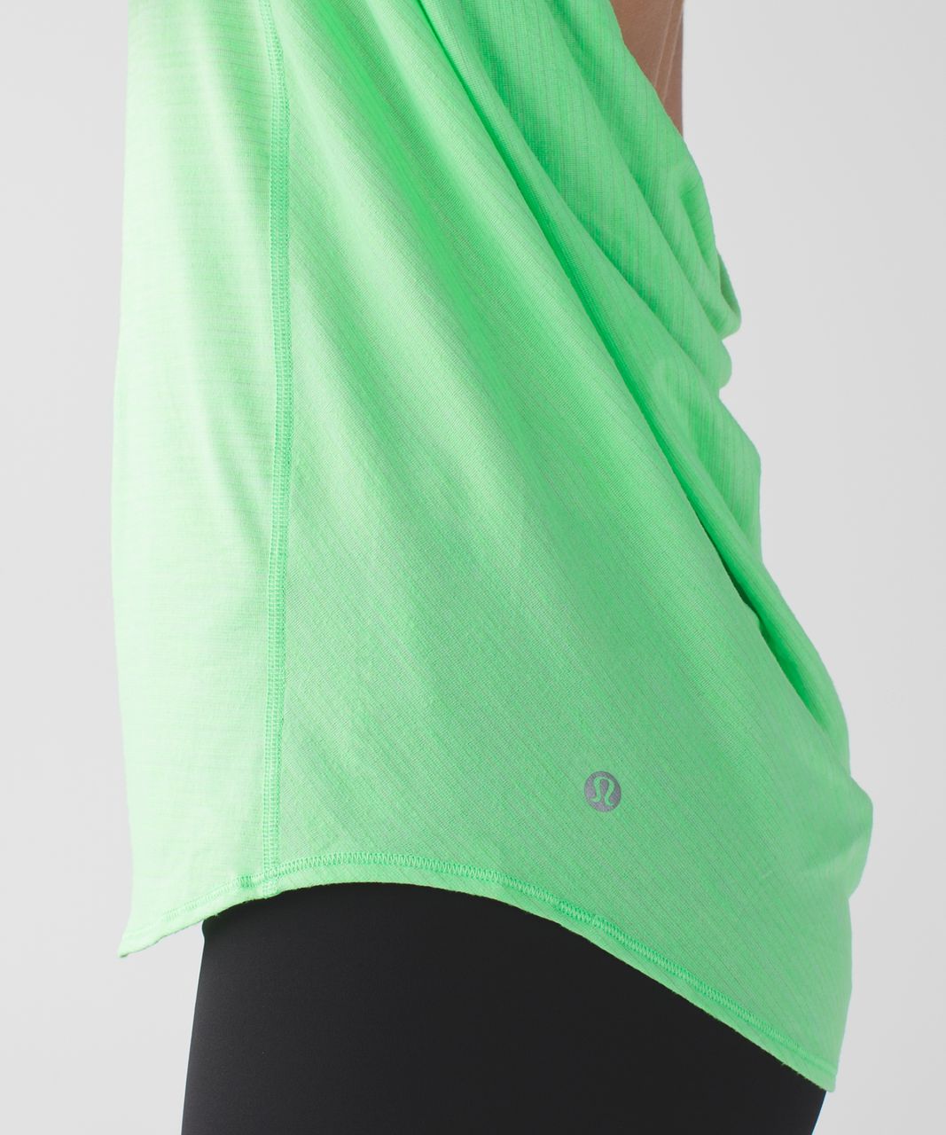 Ω Lululemon Tank, Pistachio Mint Green Color, Drawstring Waist, Size 6