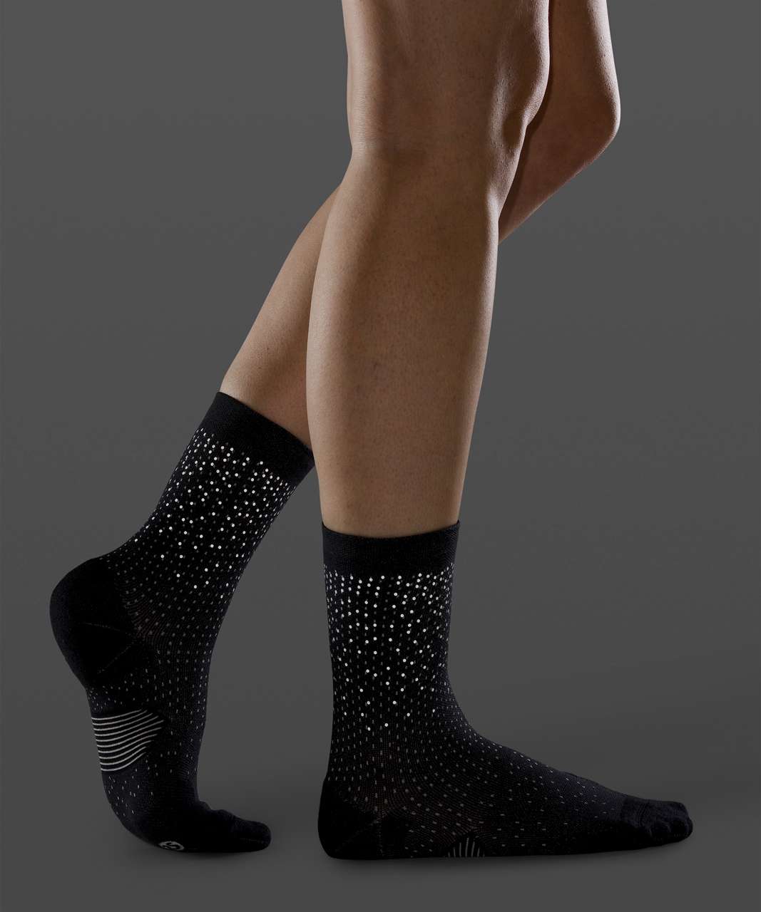 Lululemon Speed Quarter Sock *Silver - Black - lulu fanatics