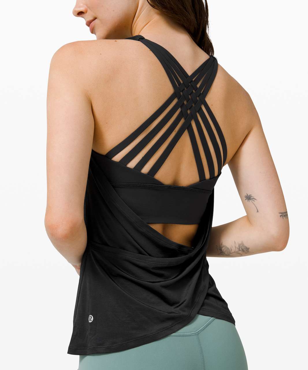 Lululemon Free to be Wild Strappy Tank Top Womens 8 Built in Bra Semi-Open  Back