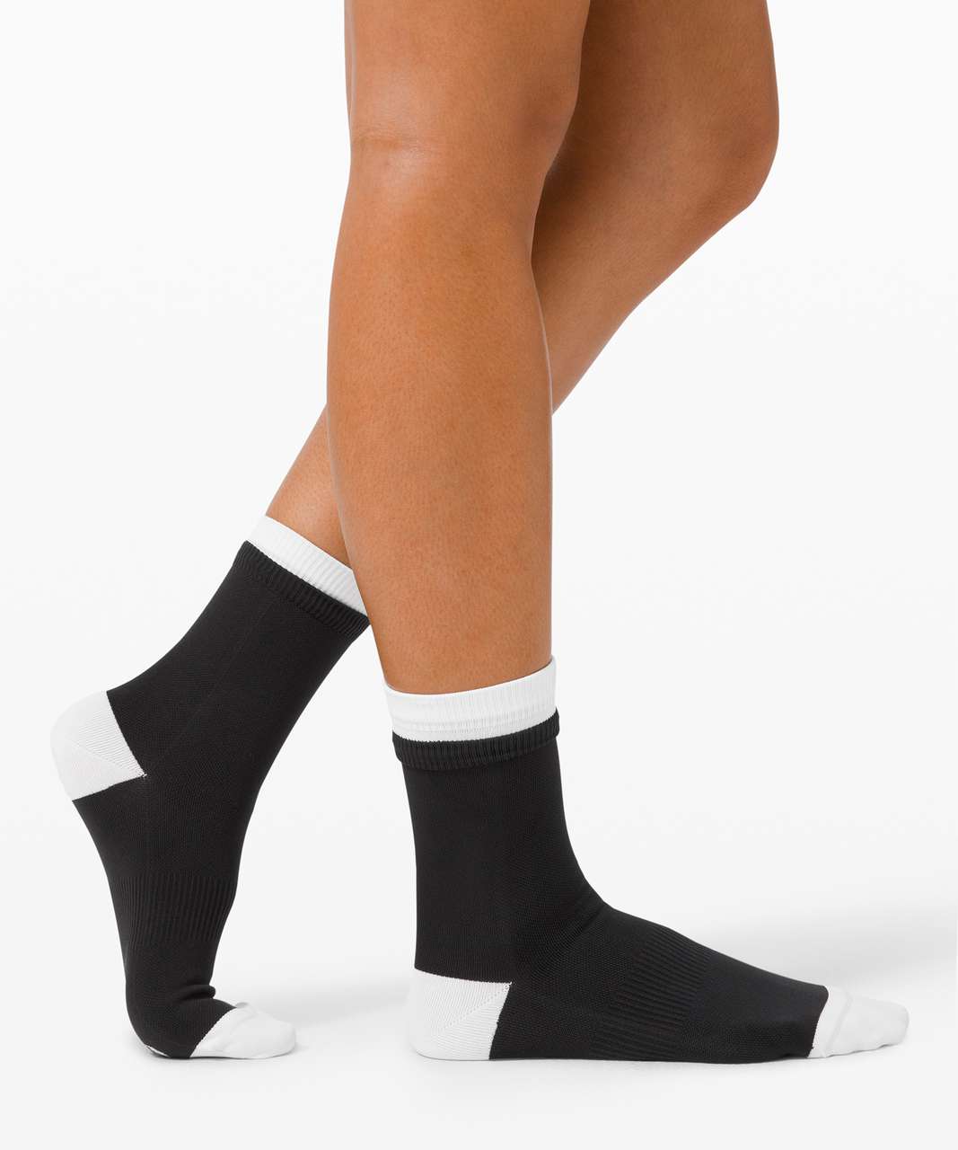 Lululemon Step To It Quarter Sock - Black / White