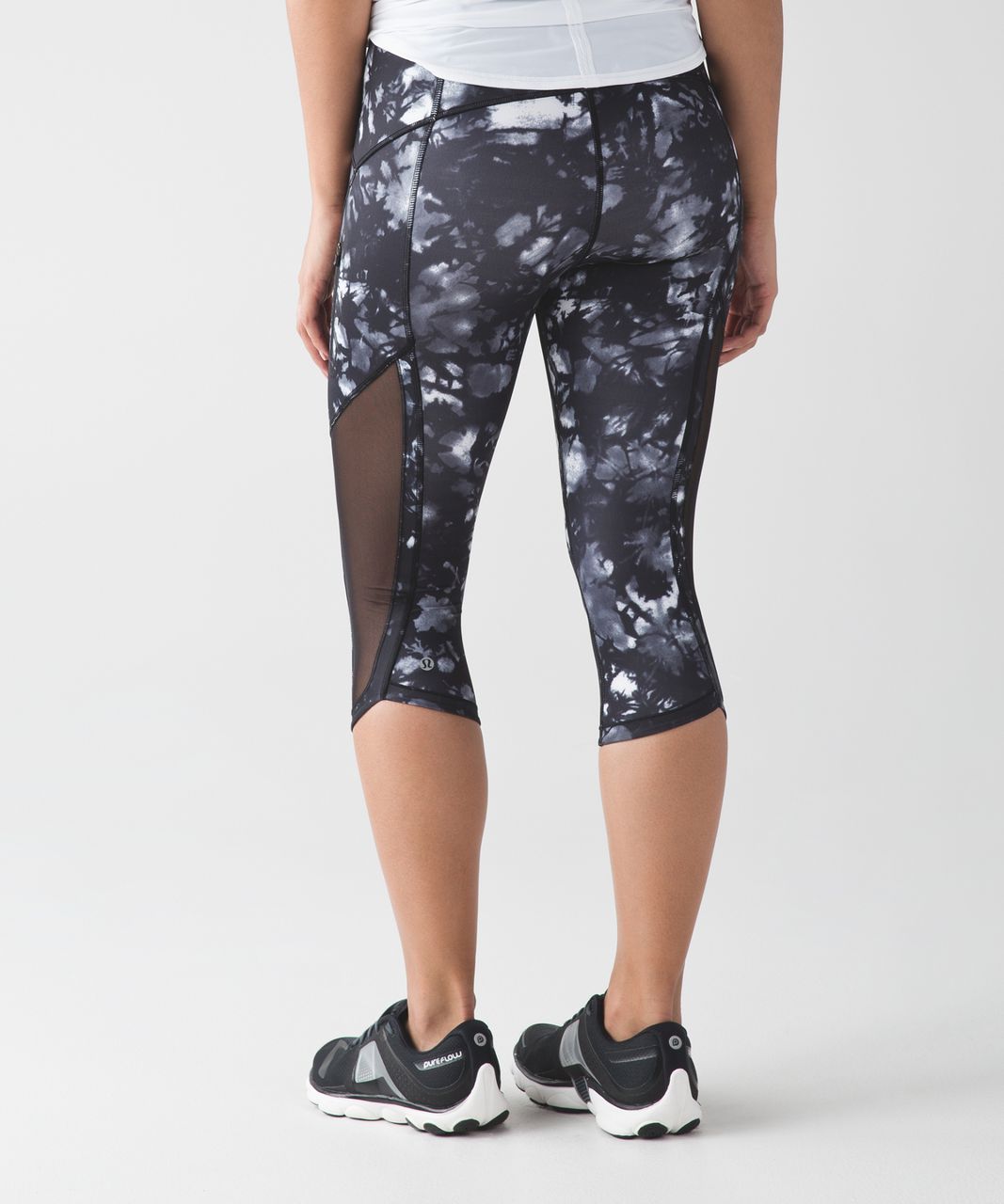 Lululemon Sun Runner Crop - Dusk Dye White Black / Black - lulu fanatics