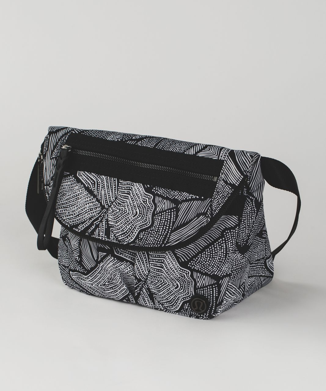 Lululemon Festival Bag II - Dottie Tribe White Black