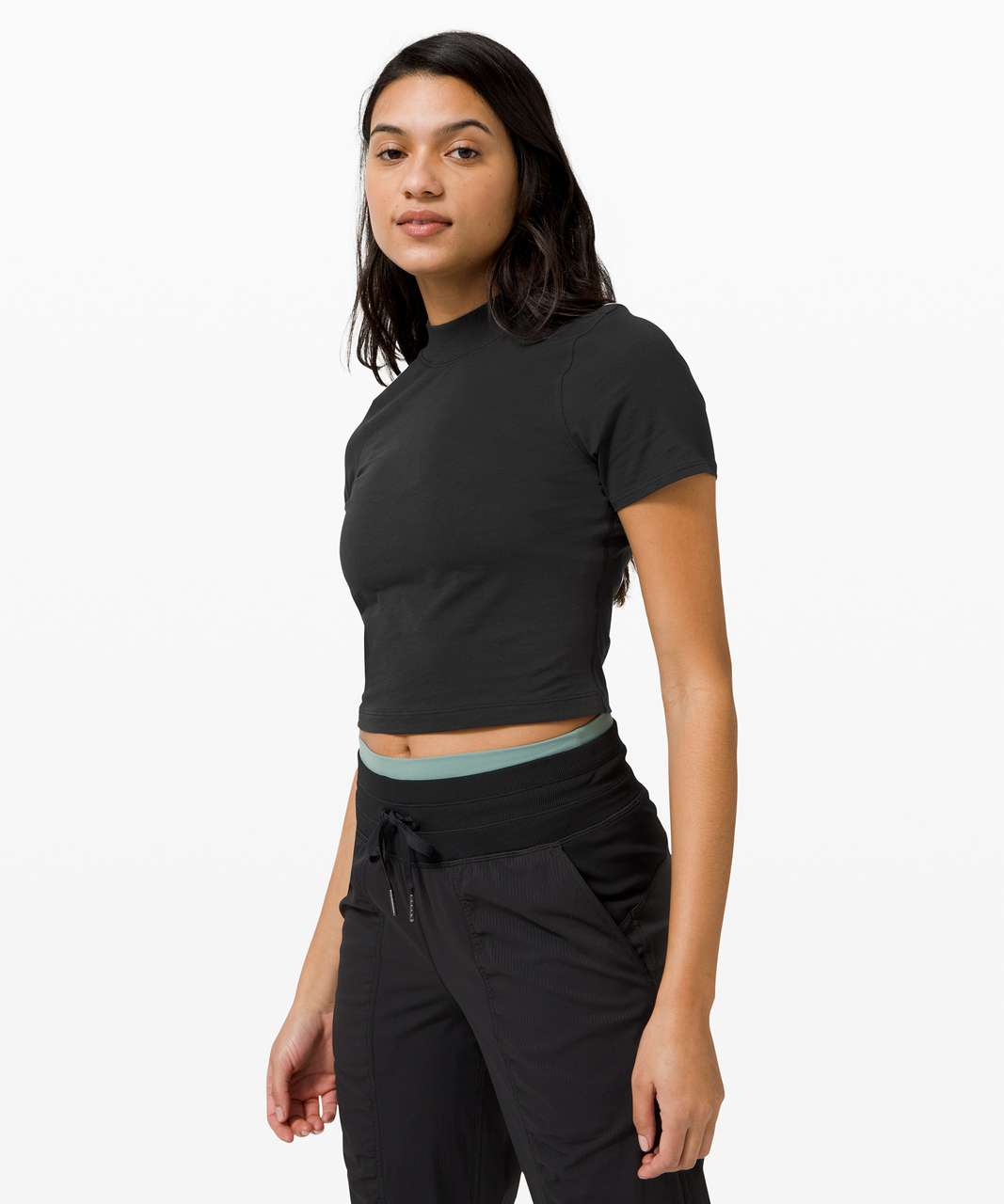 Lululemon in style - Kitsilano Mock Neck (black) + Align Super HR 10 short  (diamond dye pitch grey graphite grey) : r/lululemon