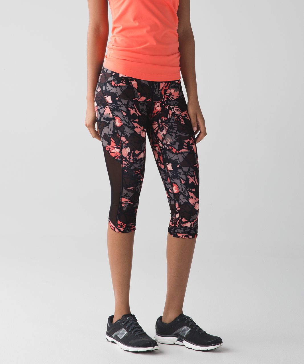 lululemon sun runner crop